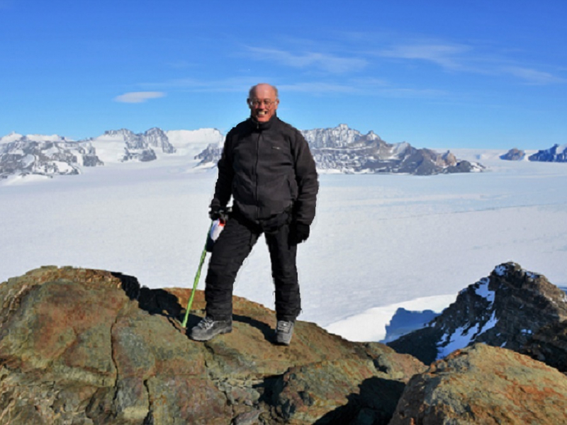Antarctique continental : sommet Charles Peak & Union Glacier (2012)